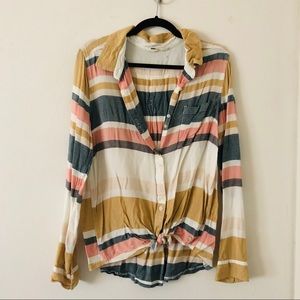 Women’s button up Roxy shirt